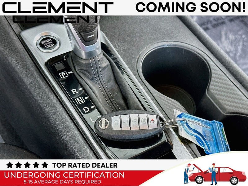 Nissan Altima Vehicle Full-screen Gallery Image 23