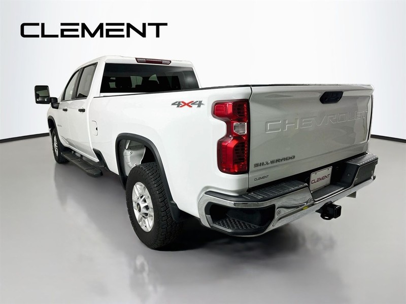 Chevrolet Silverado 2500HD Vehicle Image 10