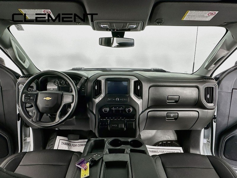 Chevrolet Silverado 2500HD Vehicle Image 12