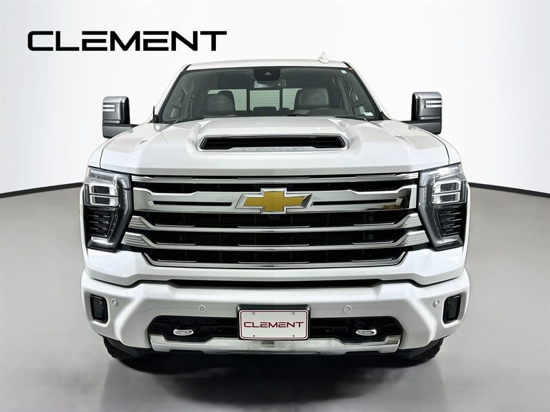 Chevrolet Silverado 2500HD Vehicle Image 03