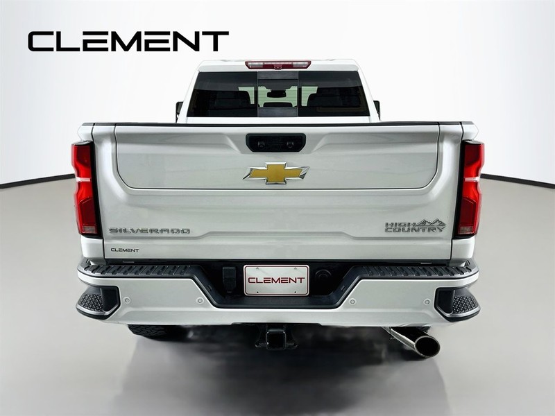 Chevrolet Silverado 2500HD Vehicle Image 08