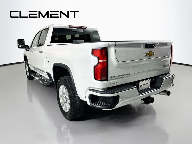 Chevrolet Silverado 2500HD Vehicle Image 10