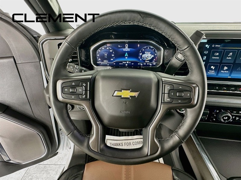 Chevrolet Silverado 2500HD Vehicle Image 15
