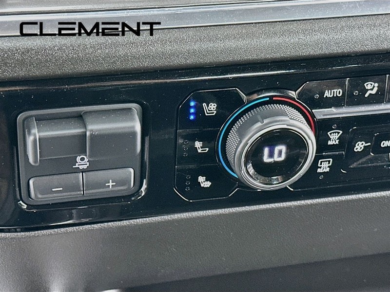 Chevrolet Silverado 2500HD Vehicle Image 23