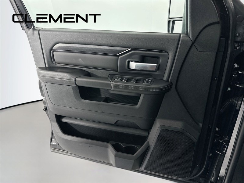 Ram 2500 Vehicle Image 26