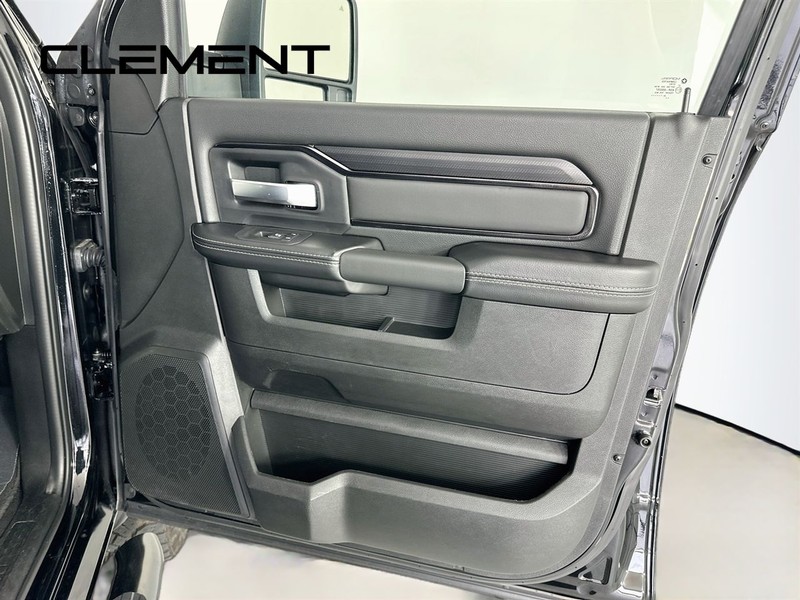 Ram 2500 Vehicle Image 33