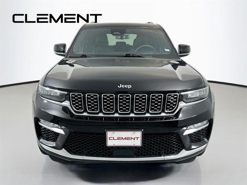 Jeep Grand Cherokee Vehicle Image 03