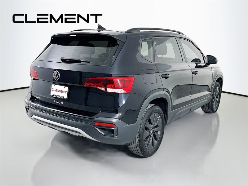 Volkswagen Taos Vehicle Image 05