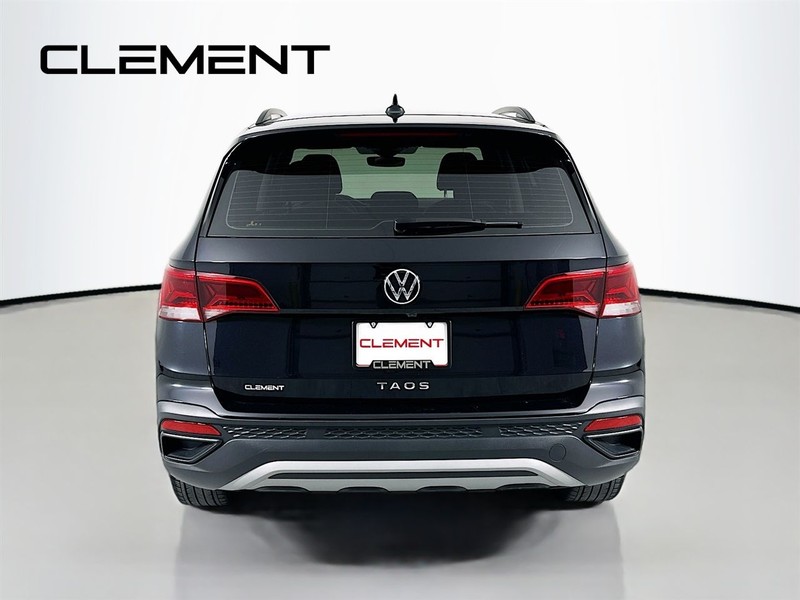 Volkswagen Taos Vehicle Image 06