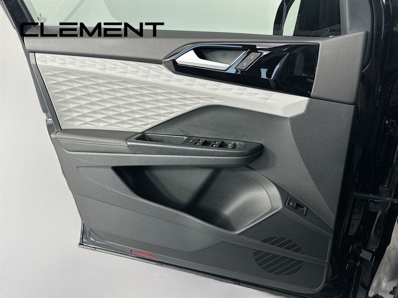Volkswagen Taos Vehicle Image 22