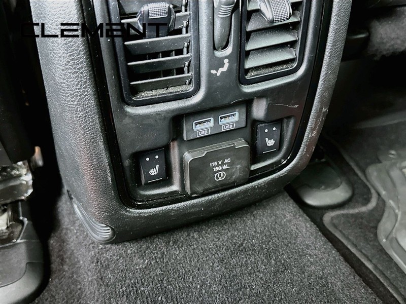 Dodge Durango Vehicle Full-screen Gallery Image 34