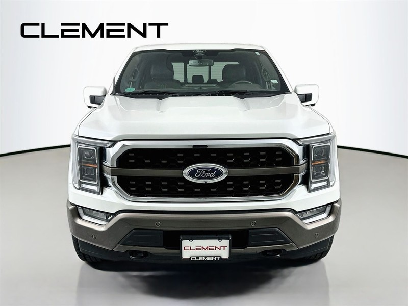 Ford F-150 Vehicle Full-screen Gallery Image 3
