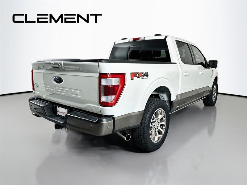 Ford F-150 Vehicle Full-screen Gallery Image 7
