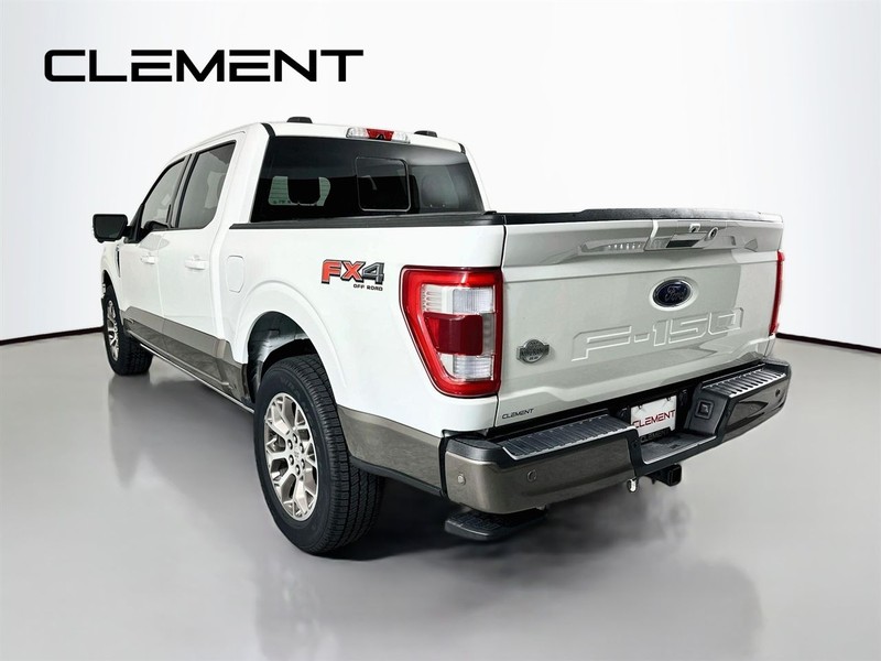 Ford F-150 Vehicle Full-screen Gallery Image 10