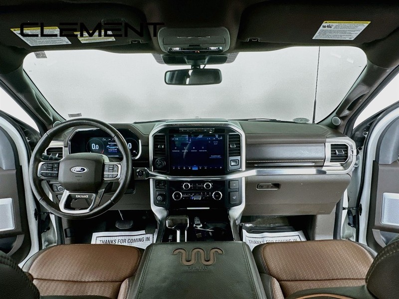 Ford F-150 Vehicle Full-screen Gallery Image 12