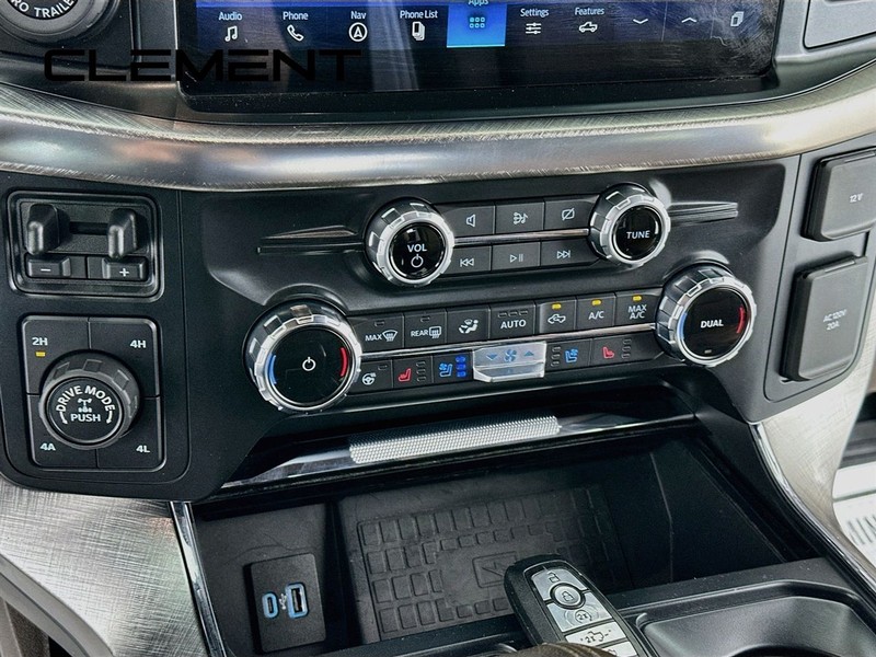 Ford F-150 Vehicle Full-screen Gallery Image 22