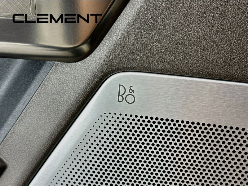 Ford F-150 Vehicle Full-screen Gallery Image 26