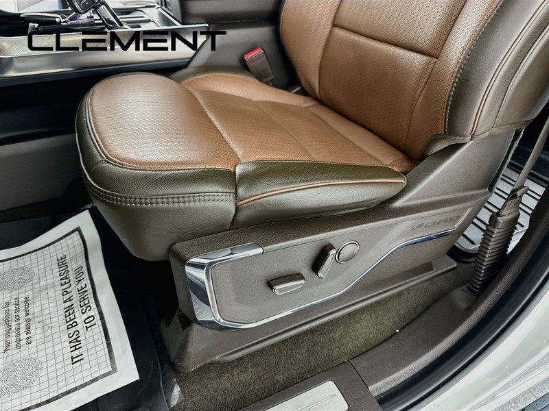 Ford F-150 Vehicle Full-screen Gallery Image 29