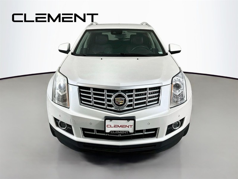 Cadillac SRX Vehicle Full-screen Gallery Image 3
