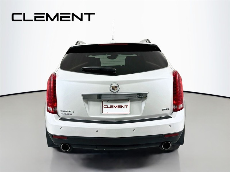 Cadillac SRX Vehicle Full-screen Gallery Image 8