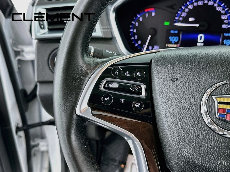 Cadillac SRX Vehicle Full-screen Gallery Image 16