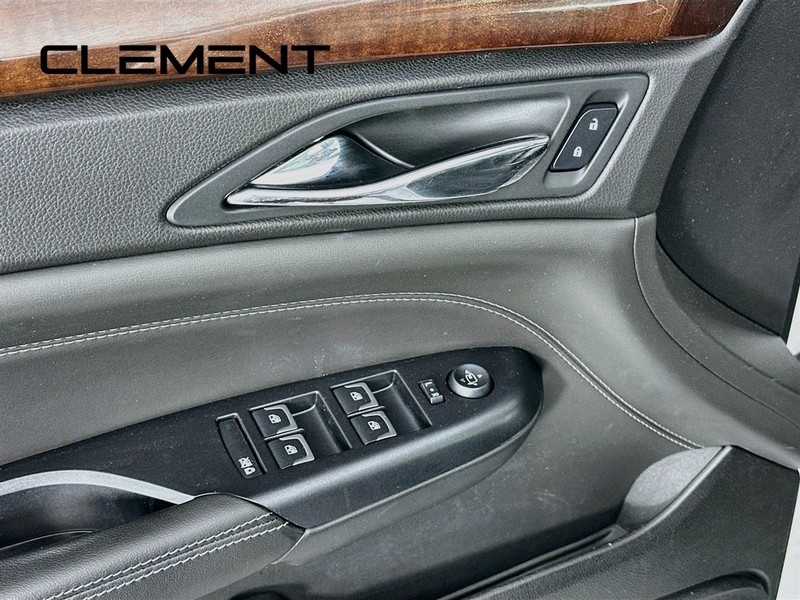 Cadillac SRX Vehicle Full-screen Gallery Image 28