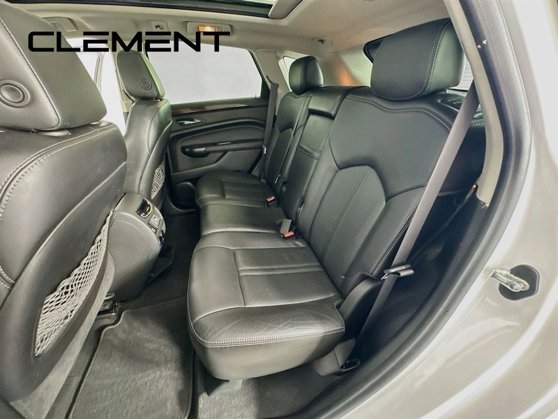 Cadillac SRX Vehicle Full-screen Gallery Image 33