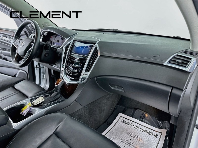 Cadillac SRX Vehicle Full-screen Gallery Image 36