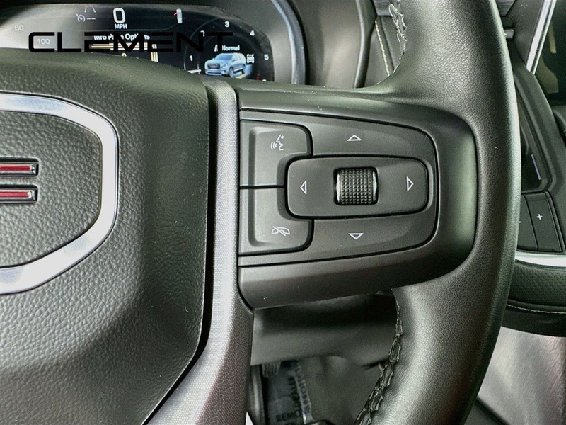 GMC Yukon XL Vehicle Full-screen Gallery Image 17