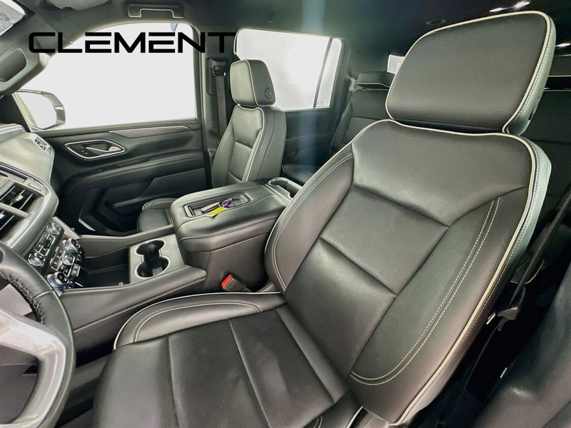 GMC Yukon XL Vehicle Full-screen Gallery Image 30
