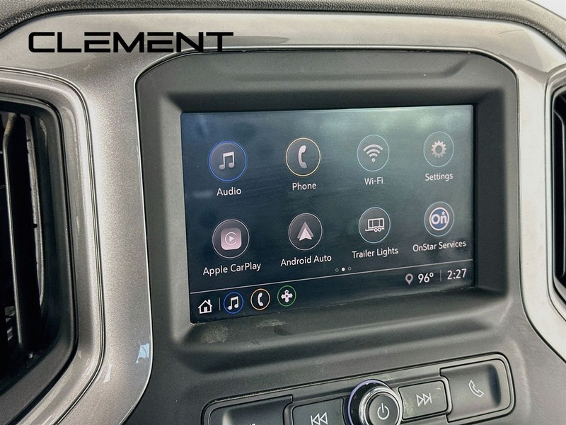 Chevrolet Silverado 2500HD Vehicle Full-screen Gallery Image 18