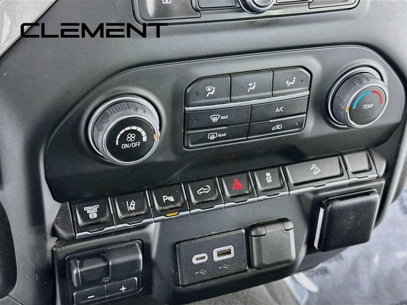 Chevrolet Silverado 2500HD Vehicle Full-screen Gallery Image 20