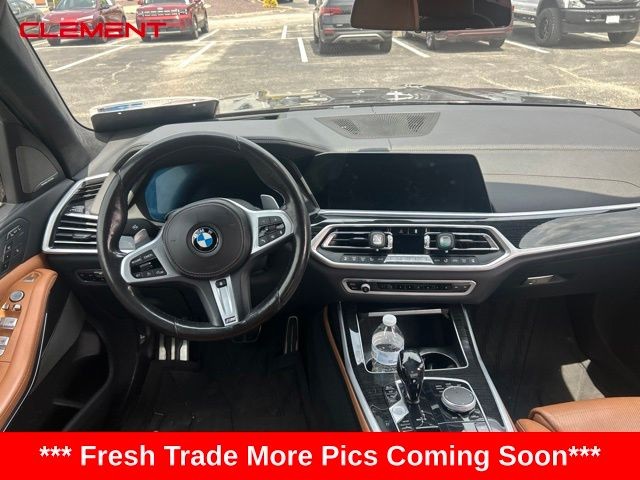 BMW X7 Vehicle Image 02