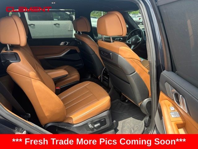 BMW X7 Vehicle Image 05