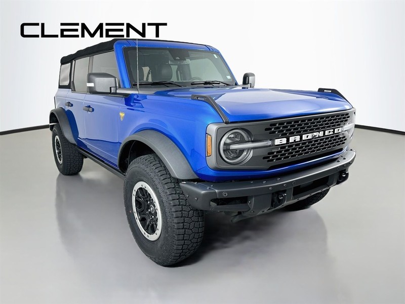 Ford Bronco Vehicle Full-screen Gallery Image 5