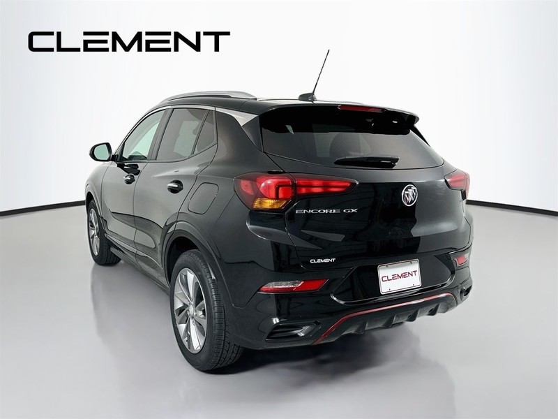 Buick Encore GX Vehicle Full-screen Gallery Image 10
