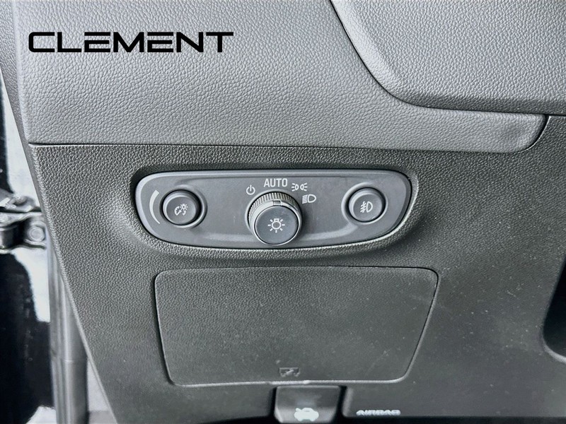 Buick Encore GX Vehicle Full-screen Gallery Image 14