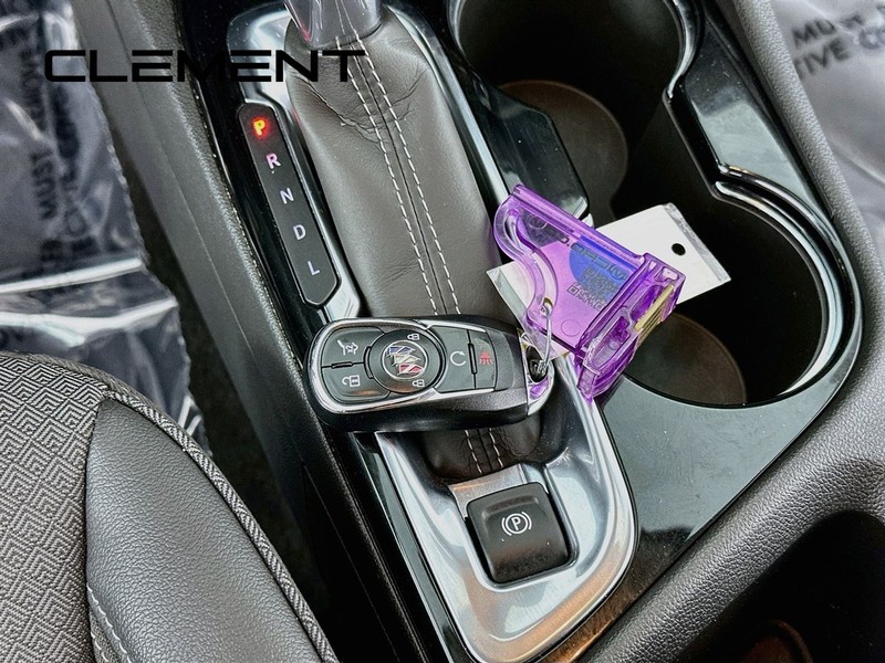 Buick Encore GX Vehicle Full-screen Gallery Image 24
