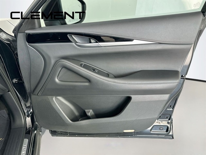 INFINITI QX60 Vehicle Image 37
