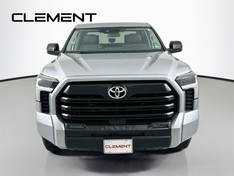 Toyota Tundra 4WD Vehicle Image 03
