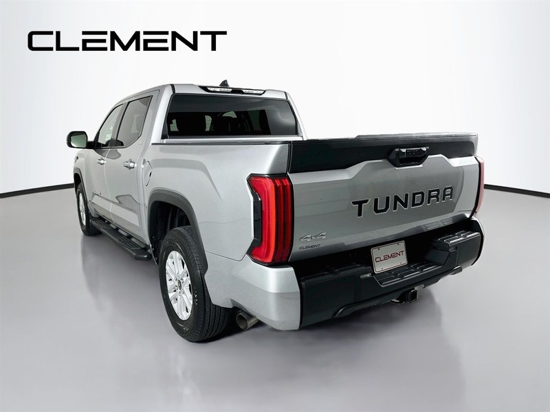 Toyota Tundra 4WD Vehicle Image 10