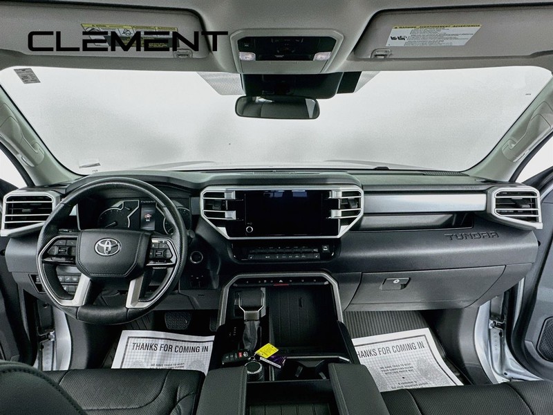 Toyota Tundra 4WD Vehicle Image 12