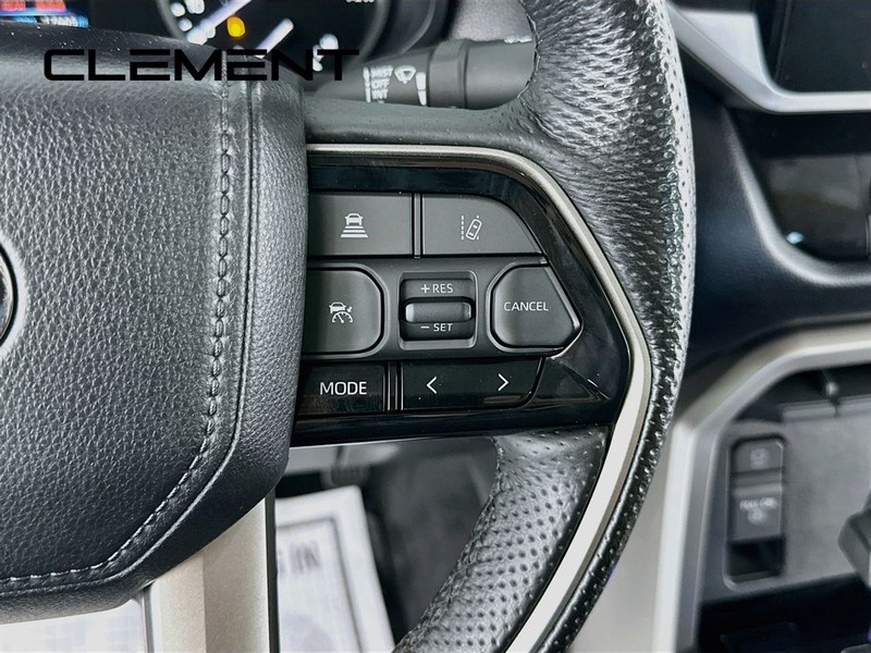 Toyota Tundra 4WD Vehicle Image 17