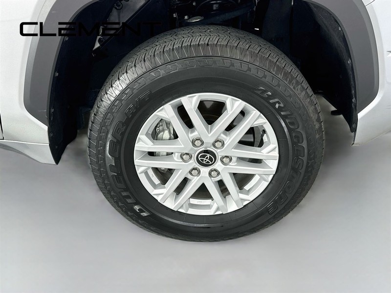 Toyota Tundra 4WD Vehicle Image 35