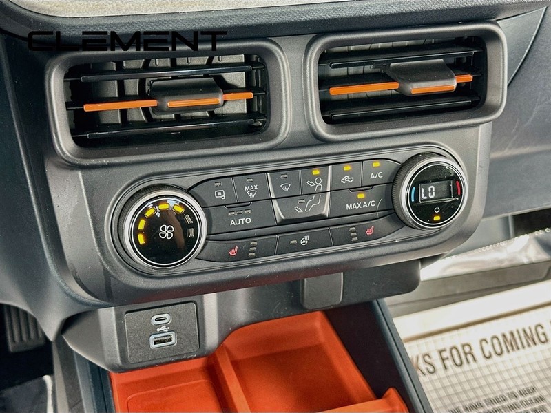 Ford Maverick Vehicle Full-screen Gallery Image 22