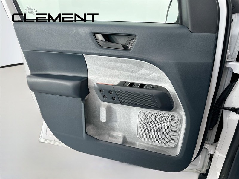 Ford Maverick Vehicle Full-screen Gallery Image 27