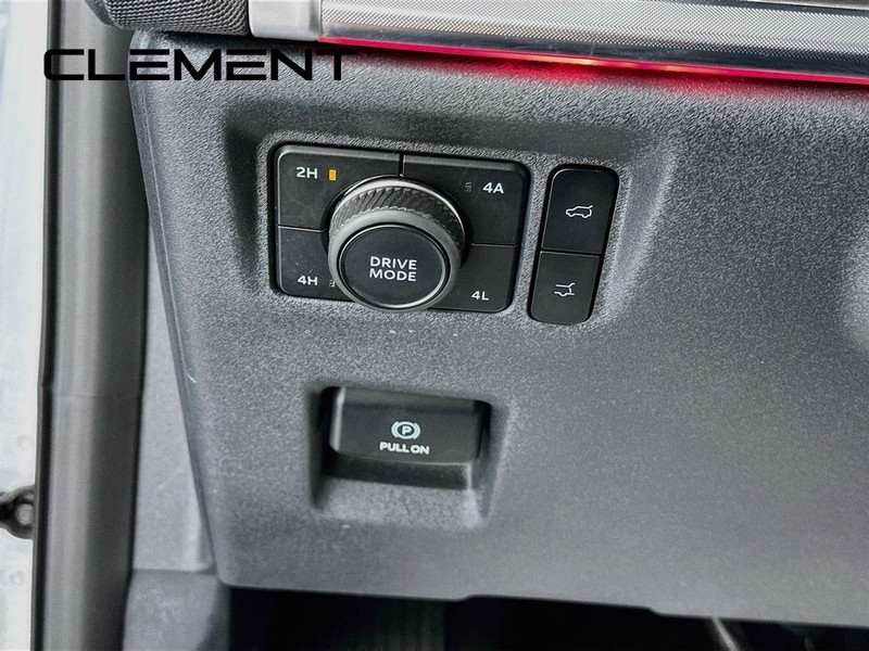 Ford Expedition Vehicle Image 14