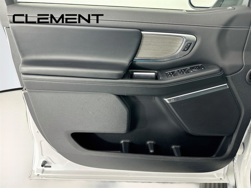 Ford Expedition Vehicle Image 29
