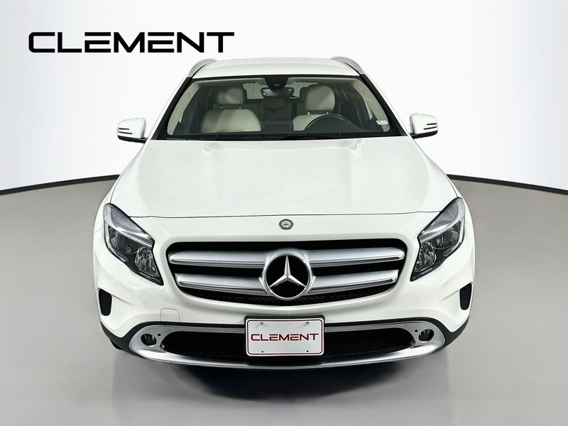 Mercedes-Benz GLA Vehicle Image 03