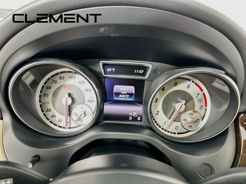 Mercedes-Benz GLA Vehicle Image 18